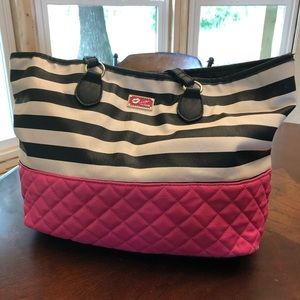 🔥Gorgeous Blk/white/hot pink Betsy Johnson bag🔥